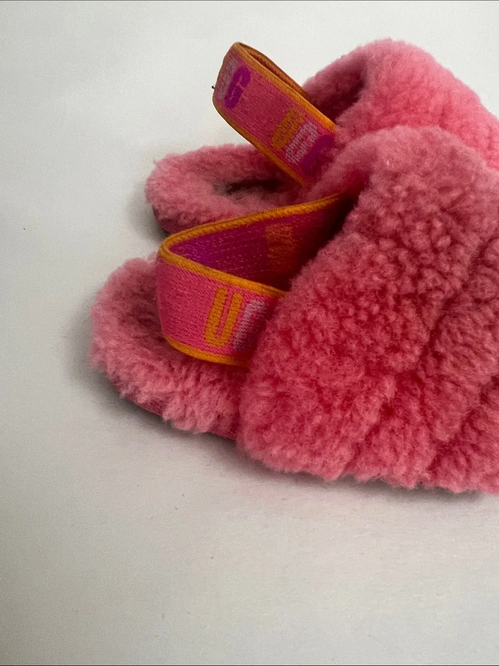 UGG Kids Coral Pink Fluff Slide Sandals Sz 6